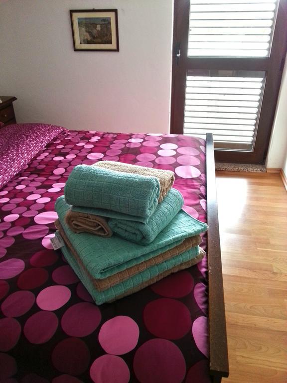 Villa Lara Karojba Room photo