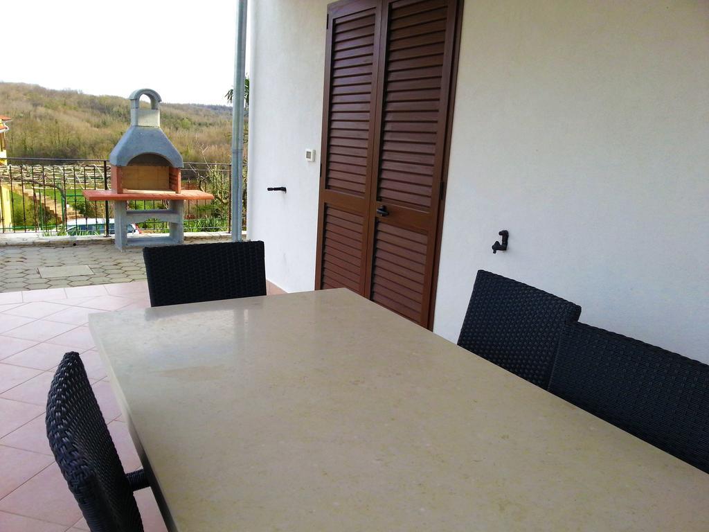 Villa Lara Karojba Room photo